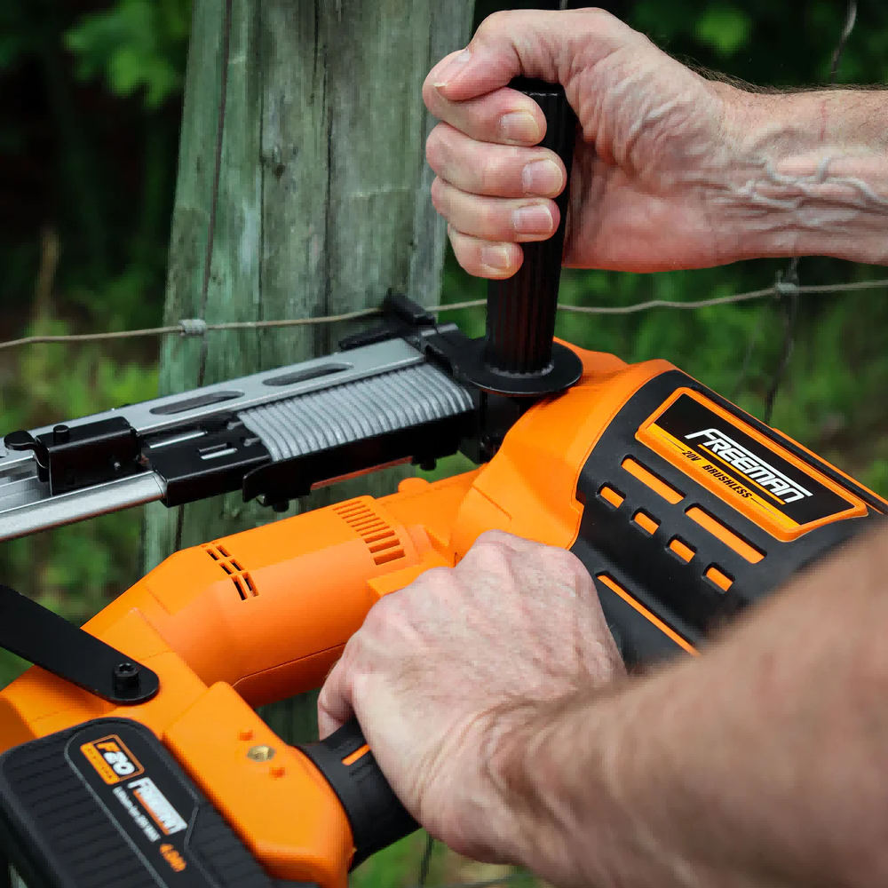 LD400 9 Gauge 2 Inch Battery Powered Cordless Fencing Stapler